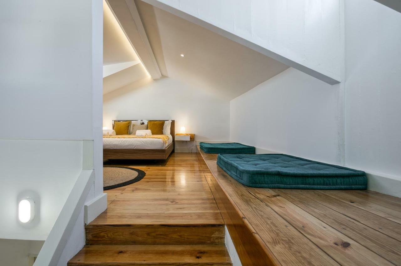 Hip Tailor Made Duplex Penthouse In Bairro Alto Apartment Lisbon Exterior photo