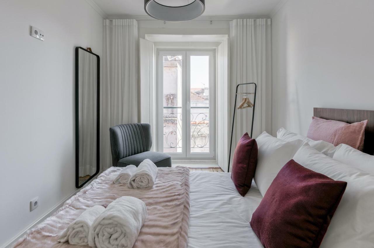 Hip Tailor Made Duplex Penthouse In Bairro Alto Apartment Lisbon Exterior photo